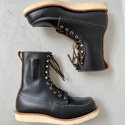 Red Wing 8-Inch Classic Moc in S.B. Foot Black Klondike