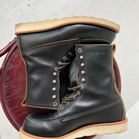 View photo of Red Wing 8-Inch Classic Moc in S.B. Foot Black Klondike