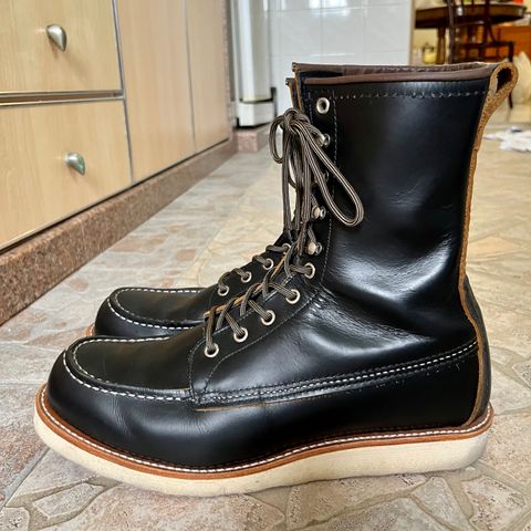 View photo of Red Wing 8-Inch Classic Moc in S.B. Foot Black Klondike