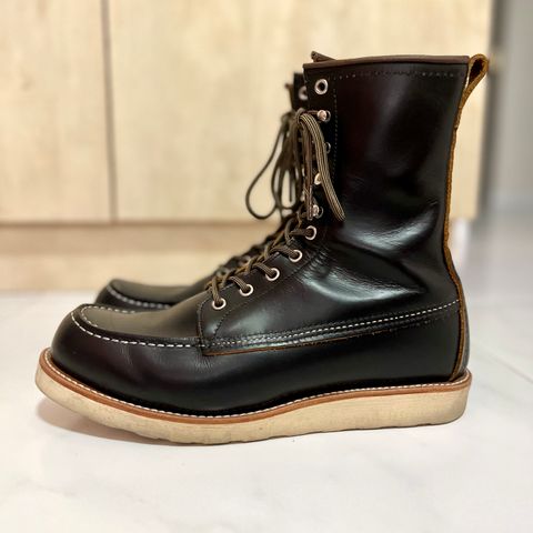 View photo of Red Wing 8-Inch Classic Moc in S.B. Foot Black Klondike