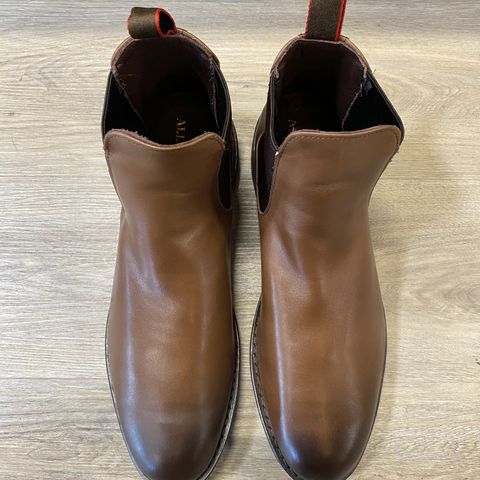 Search result thumbnail of Allen Edmonds Nomad Chelsea in Coffee Calfskin