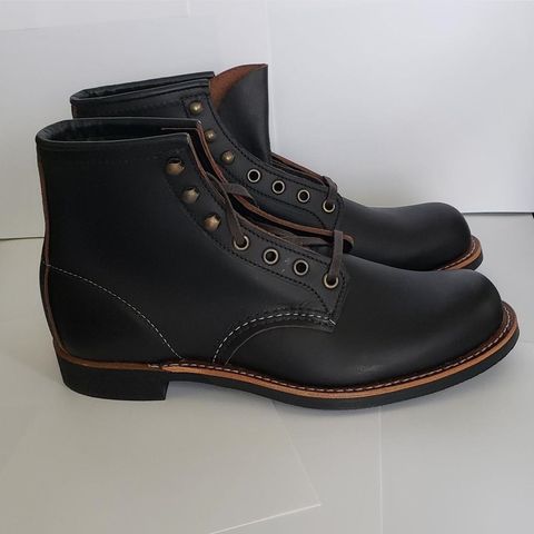 Search result thumbnail of Red Wing Blacksmith in S.B. Foot Black Prairie