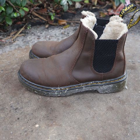 Dr. Martens Junior 2976 Faux Fur Lined Chelsea Boots