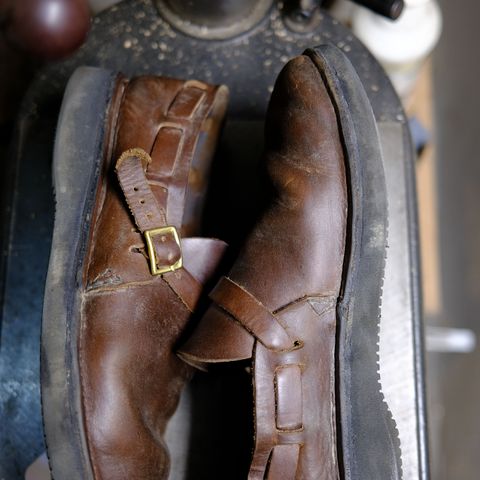Aurora Shoe Co. Middle English
