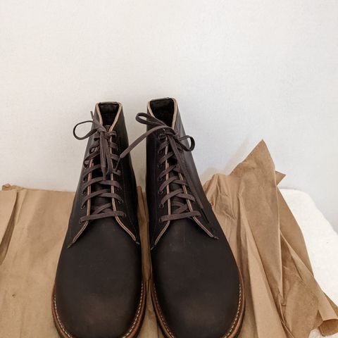 Red Wing Merchant in S.B. Foot Ebony Harness