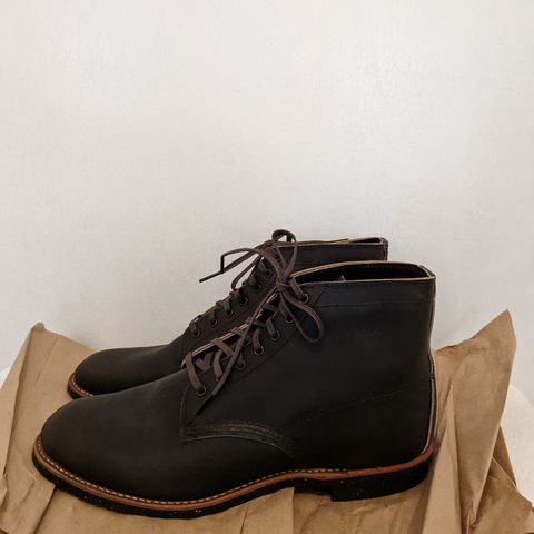 Red Wing Merchant in S.B. Foot Ebony Harness