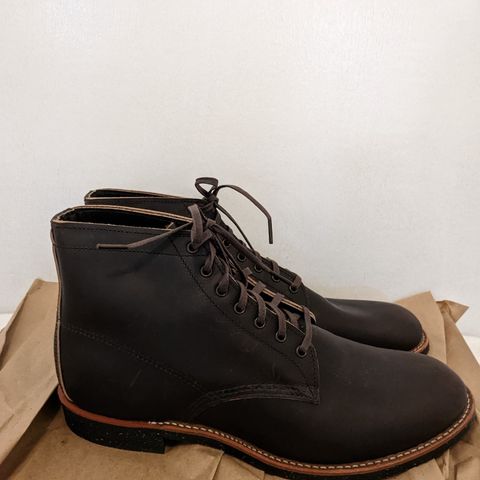 Red Wing Merchant in S.B. Foot Ebony Harness