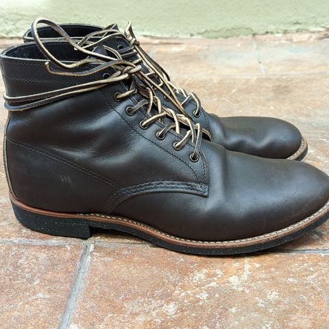 View photo of Red Wing Merchant in S.B. Foot Ebony Harness