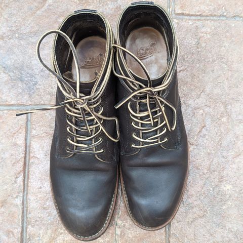 View photo of Red Wing Merchant in S.B. Foot Ebony Harness