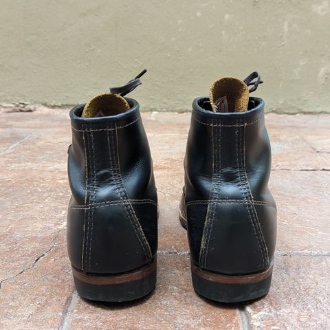 View photo of Red Wing Beckman Flatbox in S.B. Foot Black Klondike