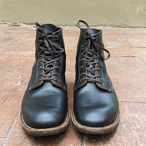 View photo of Red Wing Beckman Flatbox in S.B. Foot Black Klondike