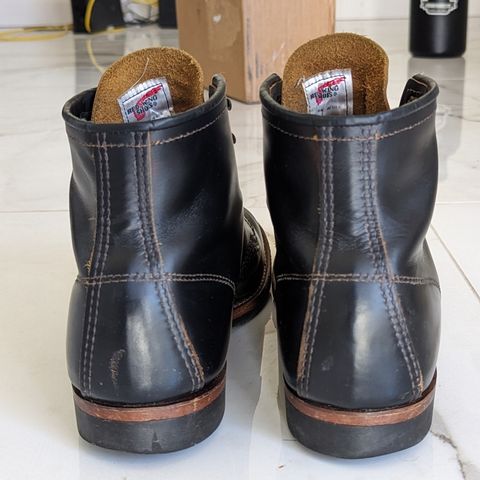 View photo of Red Wing Beckman Flatbox in S.B. Foot Black Klondike