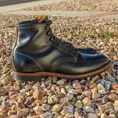 View photo of Red Wing Beckman Flatbox in S.B. Foot Black Klondike