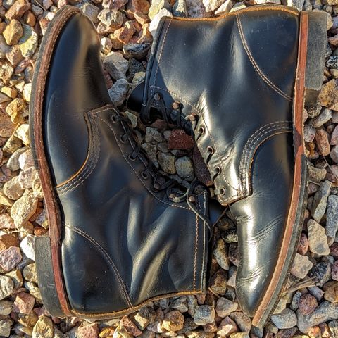 View photo of Red Wing Beckman Flatbox in S.B. Foot Black Klondike