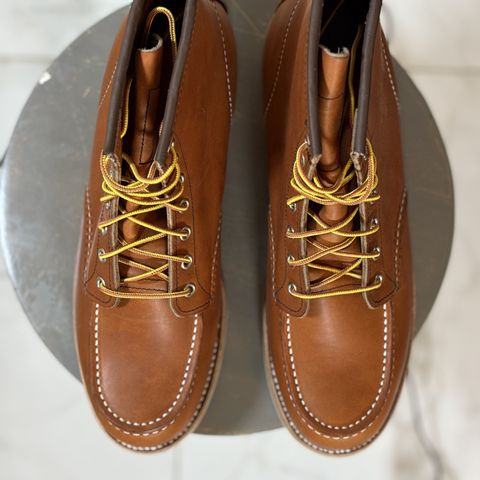Red Wing 6-Inch Classic Moc in S.B. Foot Oro Legacy