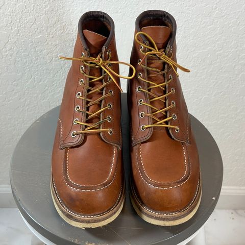 View photo of Red Wing 6-Inch Classic Moc in S.B. Foot Oro Legacy