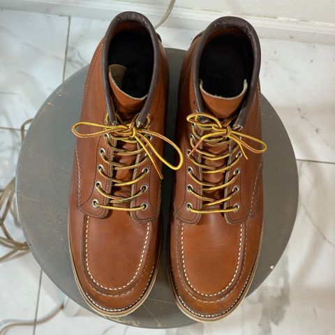 View photo of Red Wing 6-Inch Classic Moc in S.B. Foot Oro Legacy