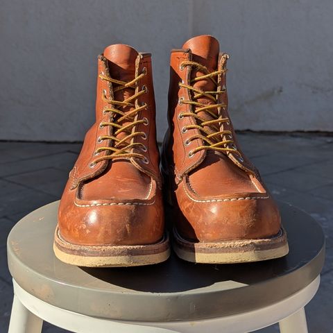 View photo of Red Wing 6-Inch Classic Moc in S.B. Foot Oro Legacy