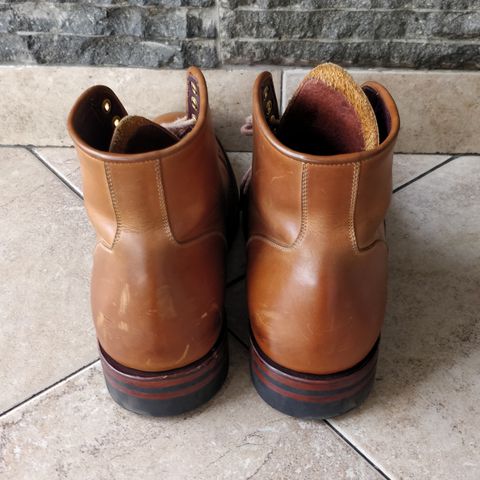 Sagara Legant in Indonesian Java Brown Pull Up
