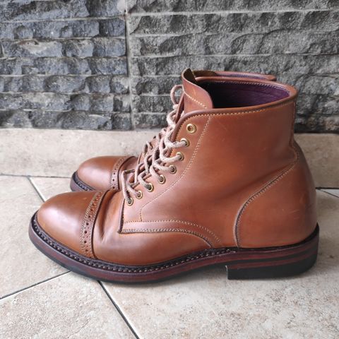Sagara Legant in Indonesian Java Brown Pull Up