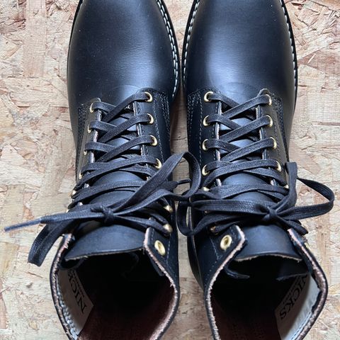Nicks Free Range in Wickett & Craig Black Oiled Latigo