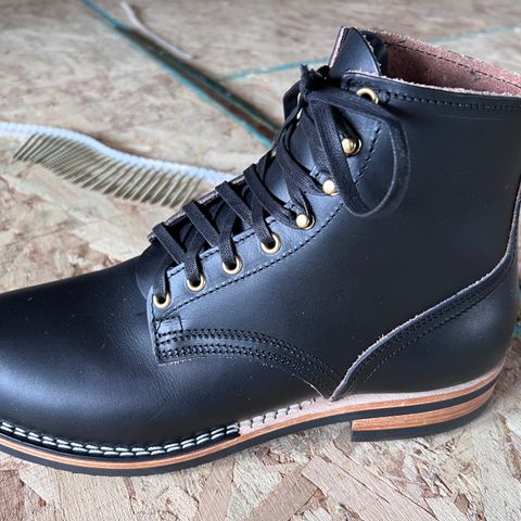 Nicks Free Range in Wickett & Craig Black Oiled Latigo