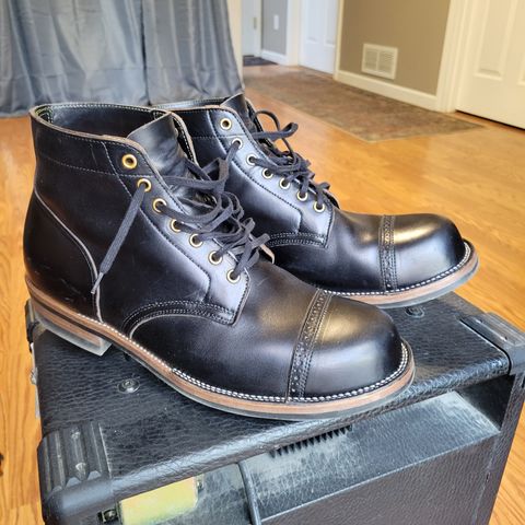 Iron Boots Pitman in Seidel Black Double Shot