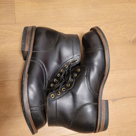Iron Boots Pitman in Seidel Black Double Shot