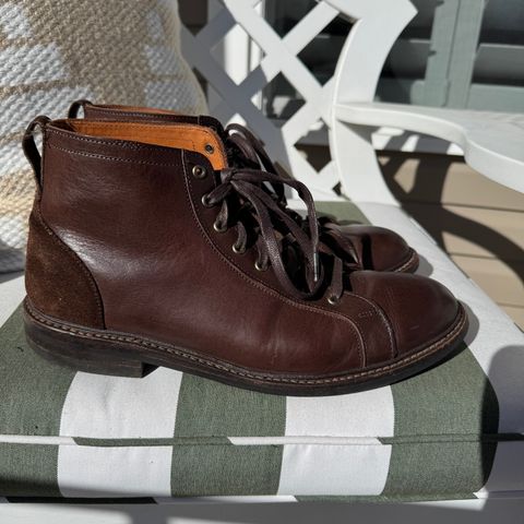 Allen Edmonds Discovery Lace To Toe in Allen Edmonds Brown Vegetable Tanned