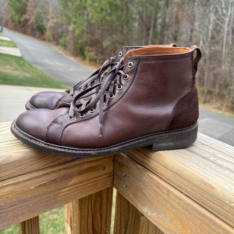 Allen Edmonds Discovery Lace To Toe in Allen Edmonds Brown Vegetable Tanned