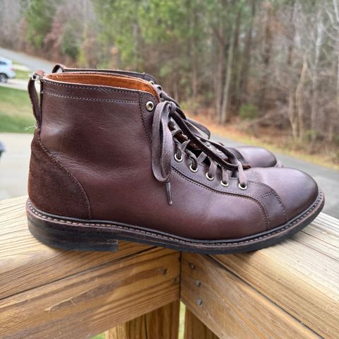 Allen Edmonds Discovery Lace To Toe in Allen Edmonds Brown Vegetable Tanned