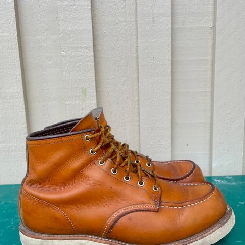 View photo of Irish Setter 6-Inch Classic Moc in Gold Russet Sequoia