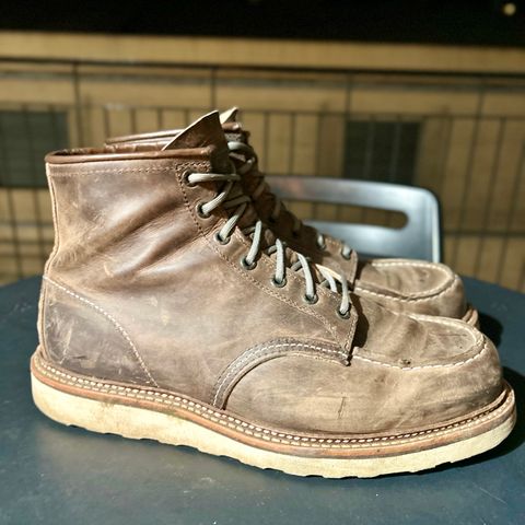 View photo of Red Wing 8883 in Concrete Rough & Tough leather