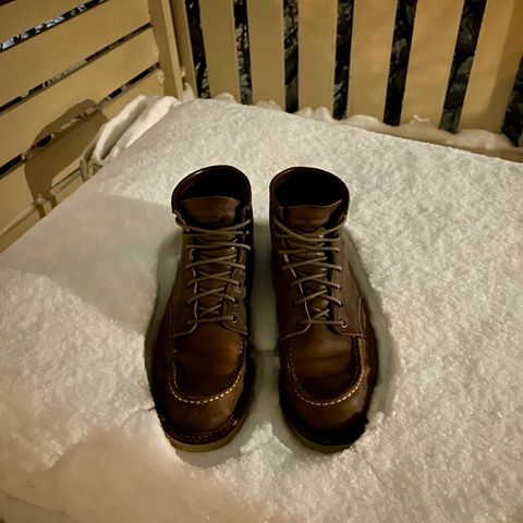 View photo of Red Wing 8883 in Concrete Rough & Tough leather