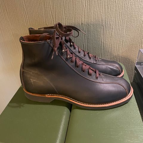 Red Wing 1920s Outing Boot in S.B. Foot Black Prairie