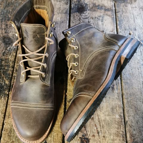 Kustom Kraft Unlisted Model in Unknown Leather