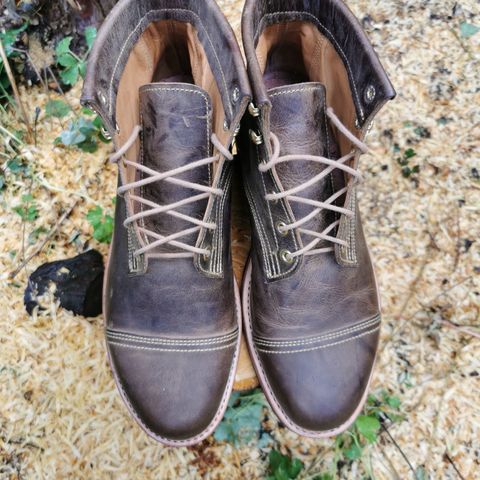 Kustom Kraft Unlisted Model in Unknown Leather