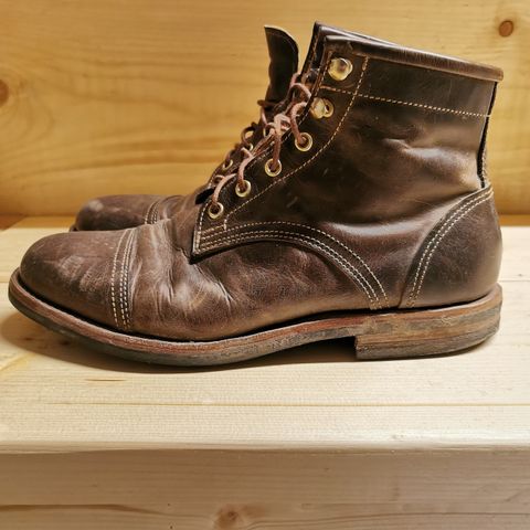 Kustom Kraft Unlisted Model in Unknown Leather