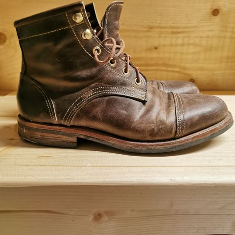 Kustom Kraft Unlisted Model in Unknown Leather