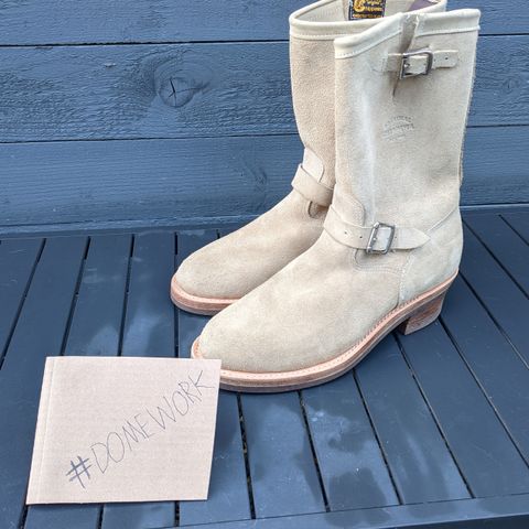 Chippewa 11" Engineer Boot in Sand Roughout