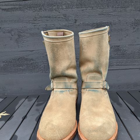 Chippewa 11" Engineer Boot in Sand Roughout