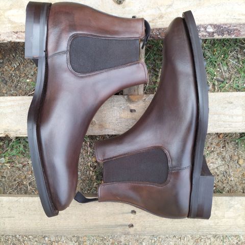 Herring Wainwright Chelsea Boots in Dark Brown Calf