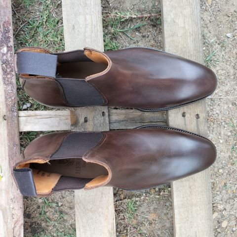 Herring Wainwright Chelsea Boots in Dark Brown Calf