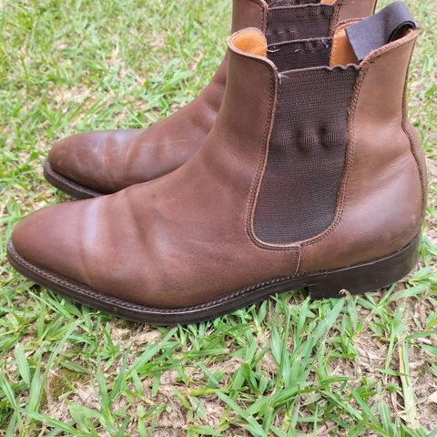 Herring Wainwright Chelsea Boots in Dark Brown Calf