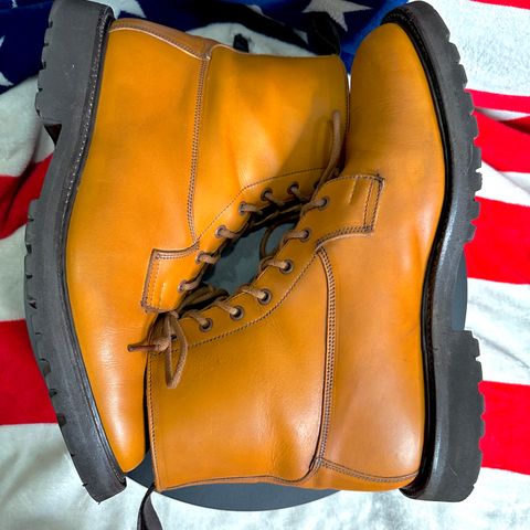 Tricker's Burford Country Boot in Acorn Antique Olivvia Classic
