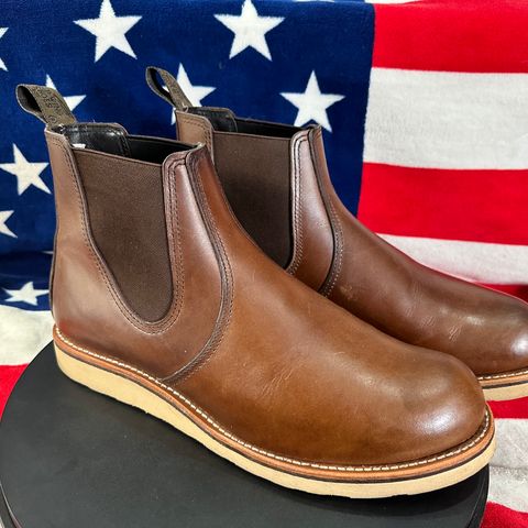 Search result thumbnail of Red Wing Classic Chelsea in S.B. Foot Amber Harness