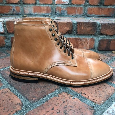 Oak Street Bootmakers Lakeshore Boot in Maryam Natural Horsebutt