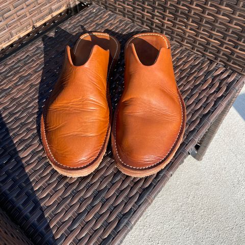 WP Standard Mr. Grumpy Leather Slippers