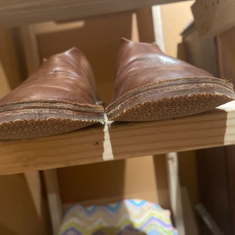 WP Standard Mr. Grumpy Leather Slippers