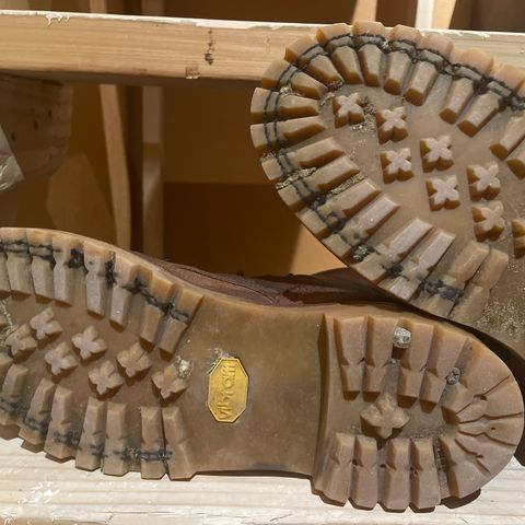 JK Boots O.T. in Seidel Redwood Oil Tan Roughout